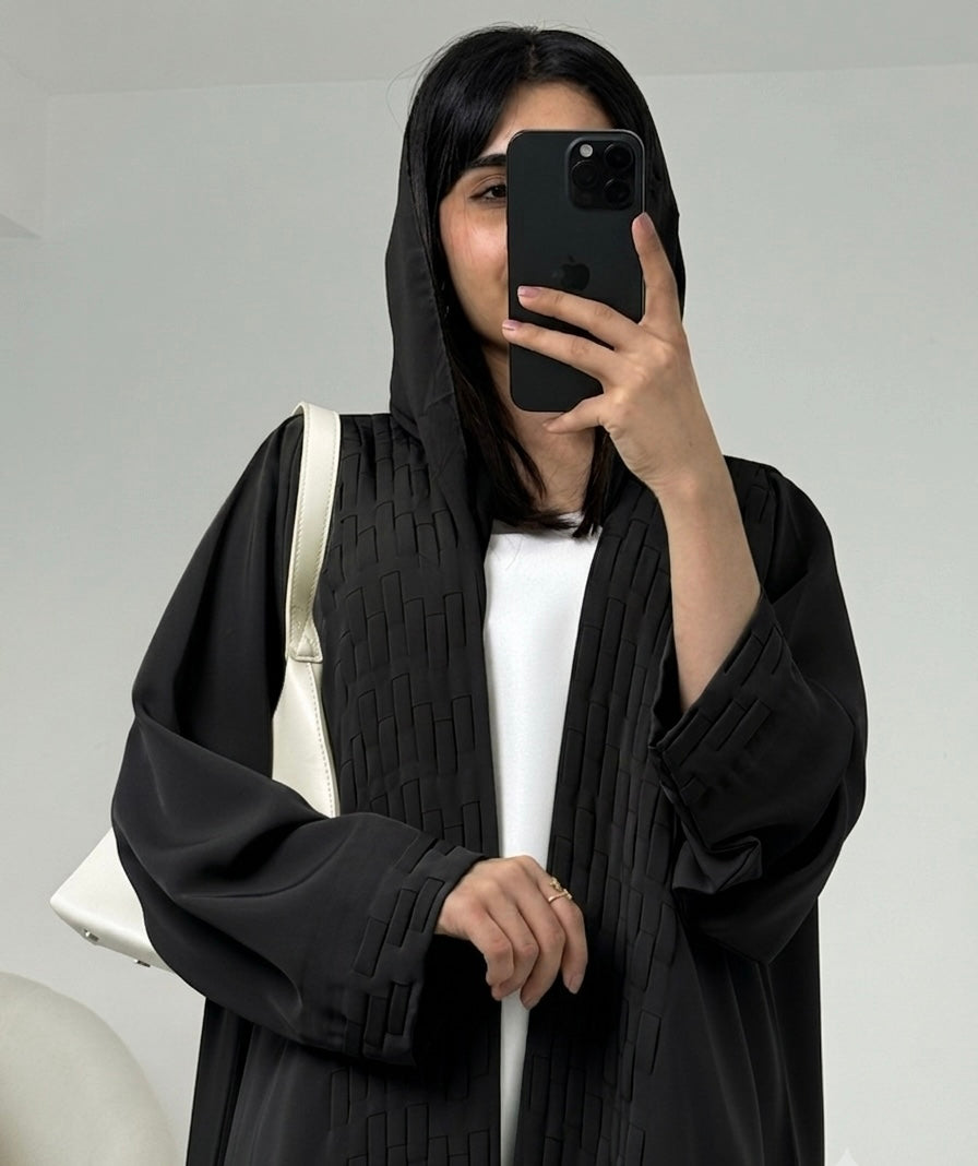 LOOM abaya