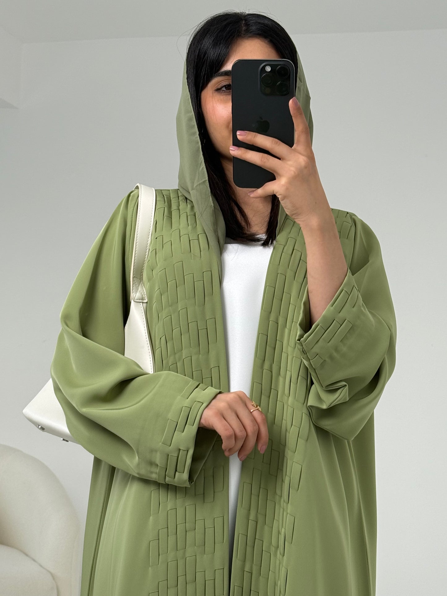 LOOM abaya