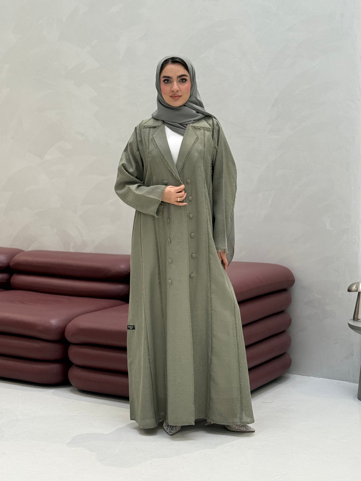 Larissa linen abaya