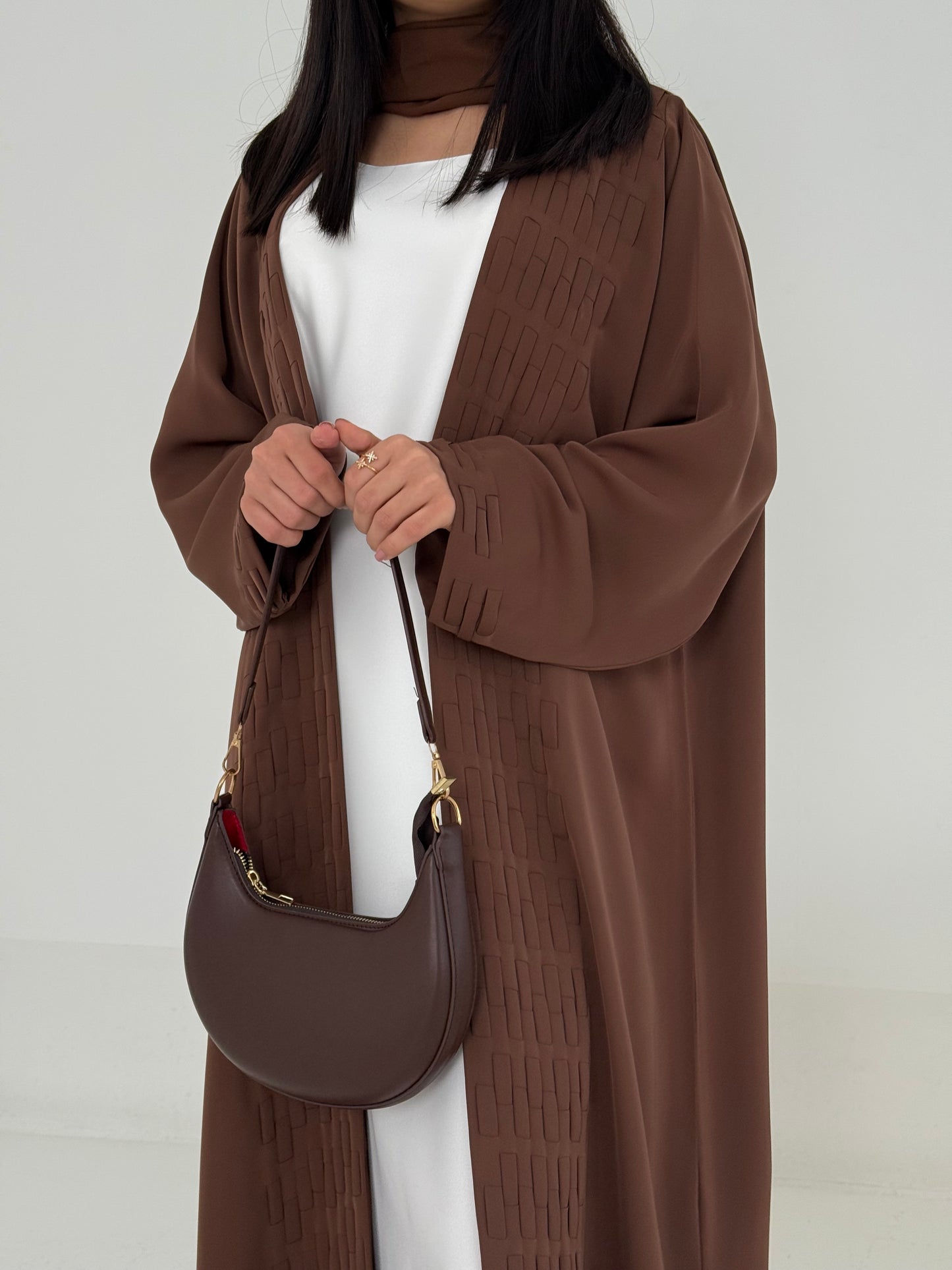 LOOM abaya