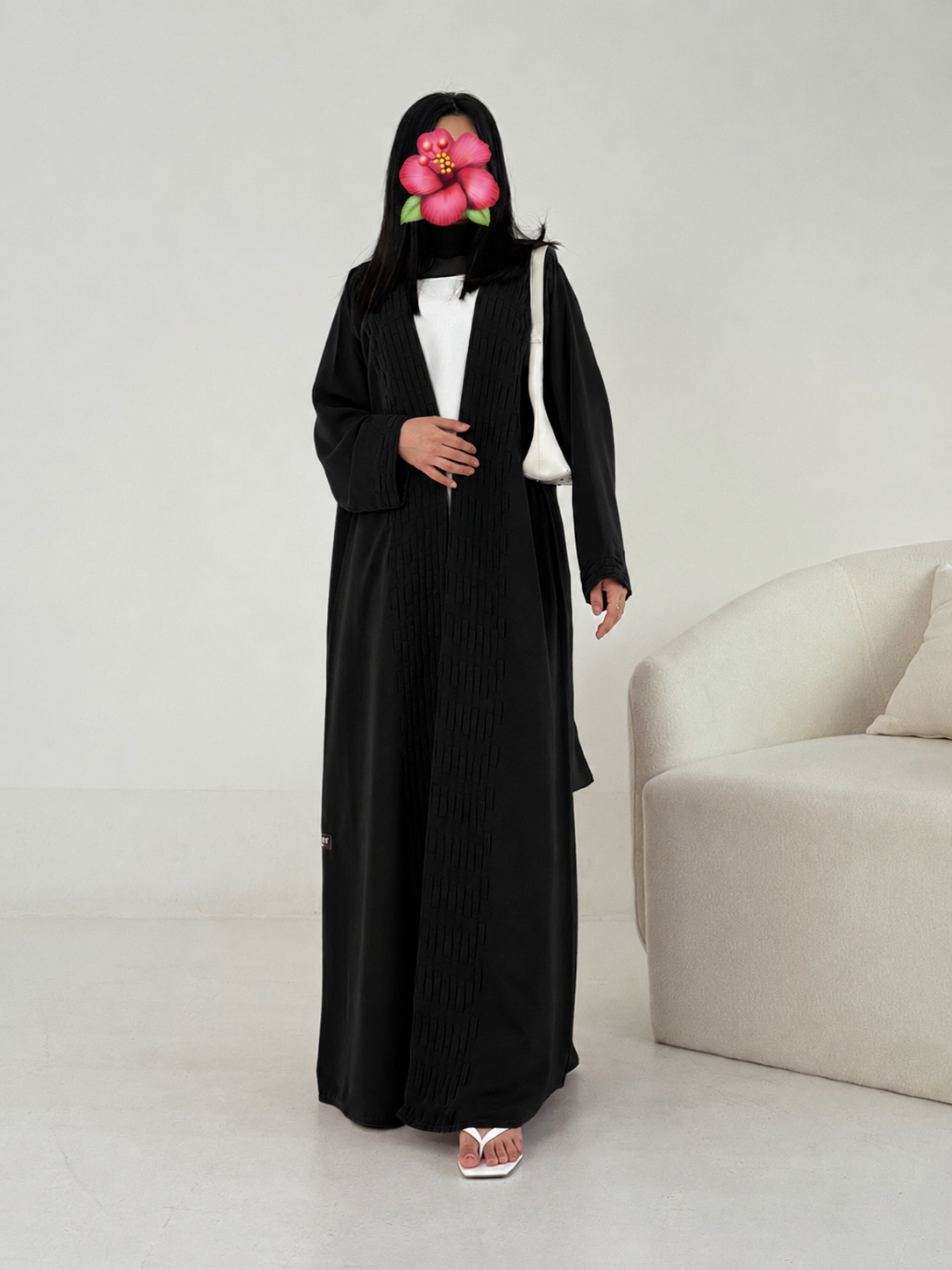 LOOM abaya