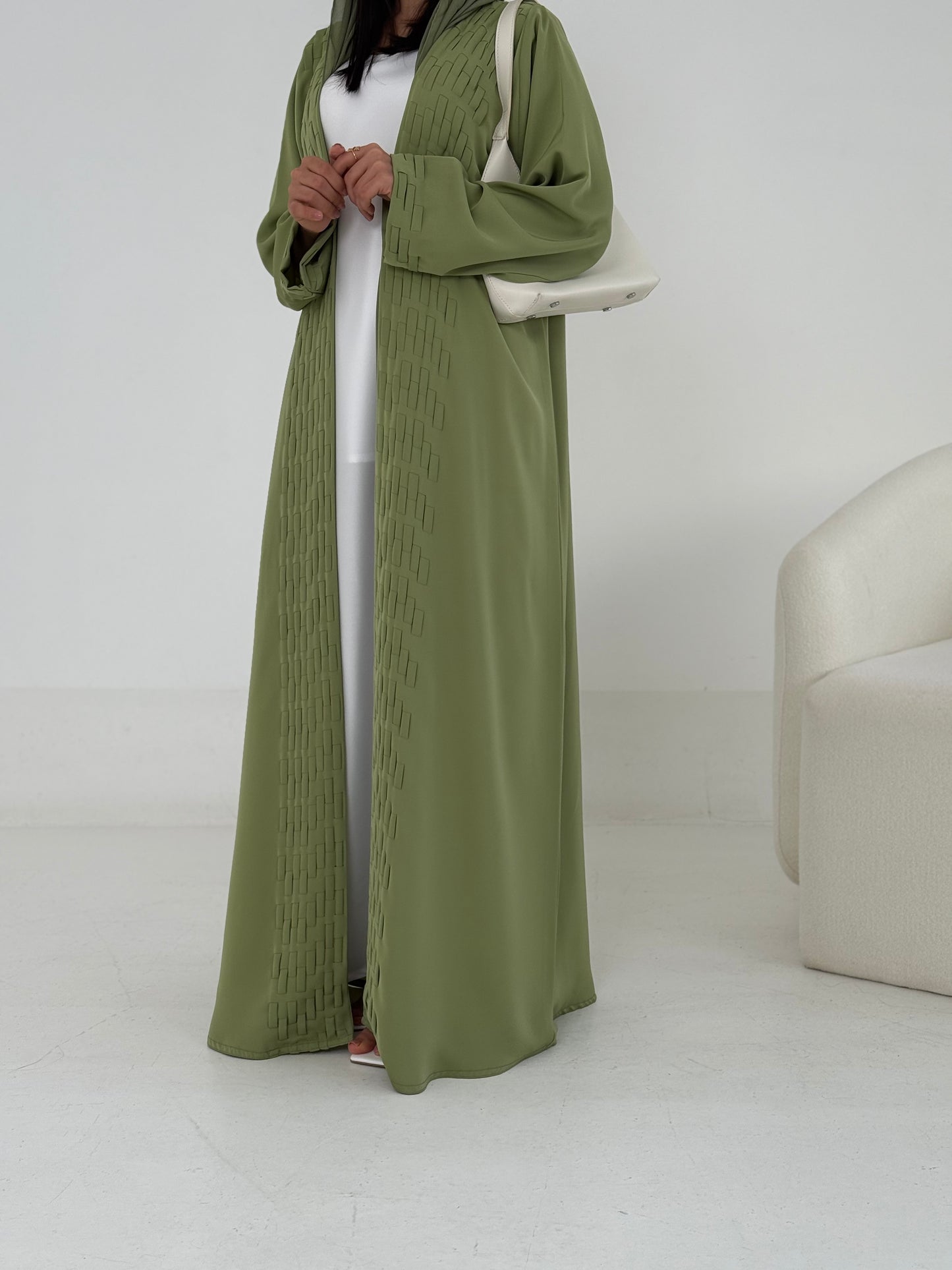 LOOM abaya
