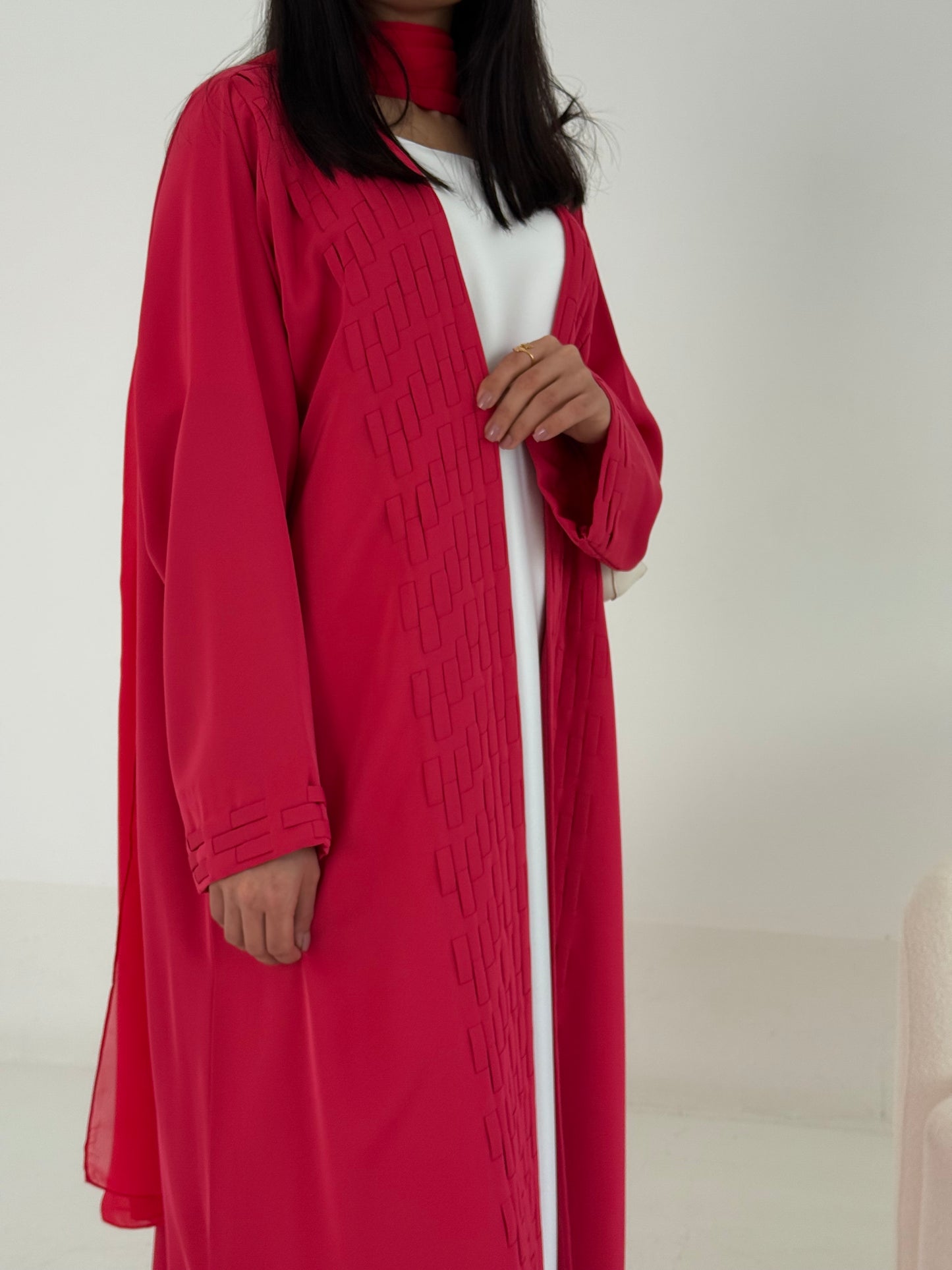 LOOM abaya