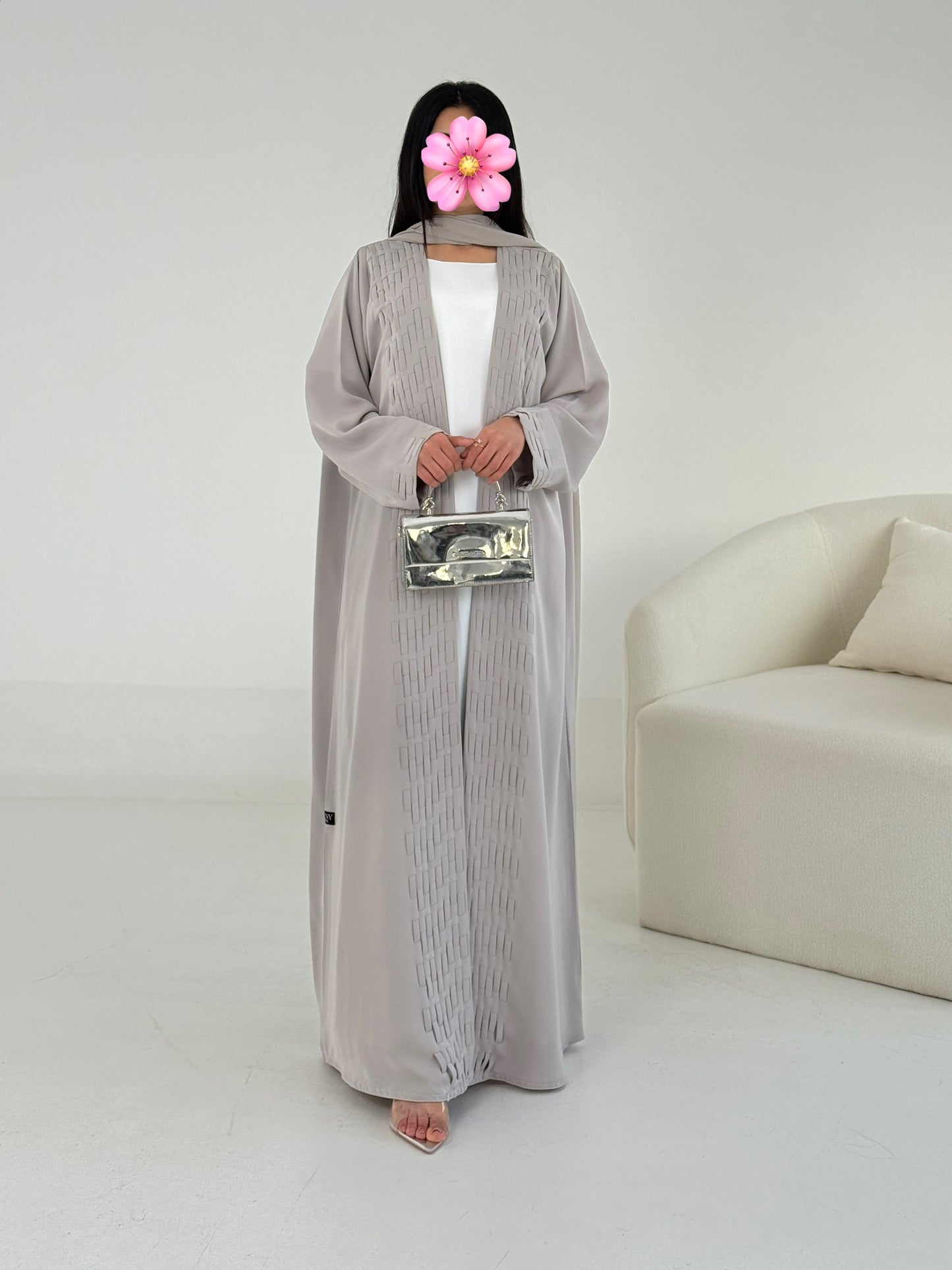 LOOM abaya