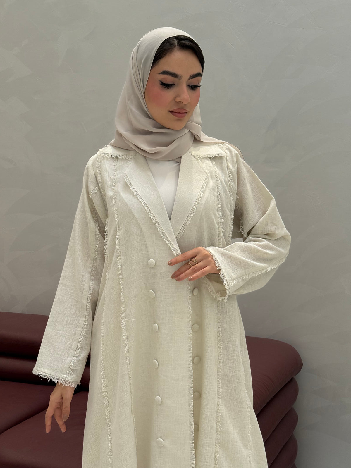 Larissa linen abaya